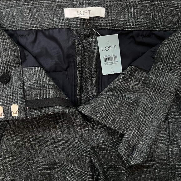 Petite Tie Waist Slim Pants in Texture - Picture 4 of 4